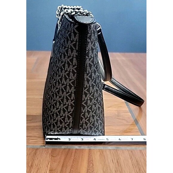 Authentic Michael Kors Jet Set Item Black/Silver Medium Front Zip Chain Tote :) - Picture 8 of 16